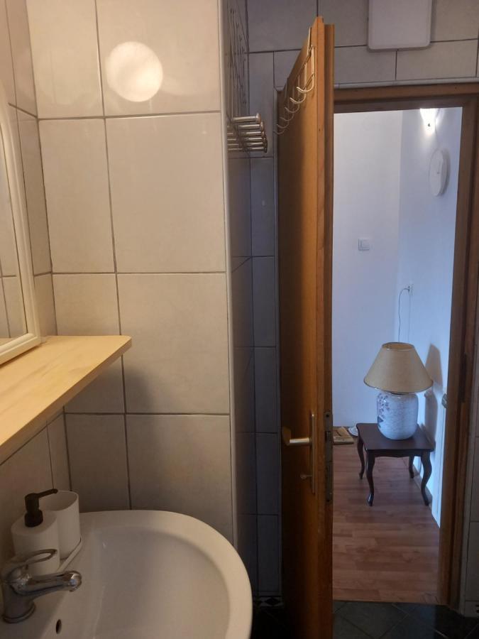 Cosy Rooftop Studio With Balcony Belgrade Luaran gambar