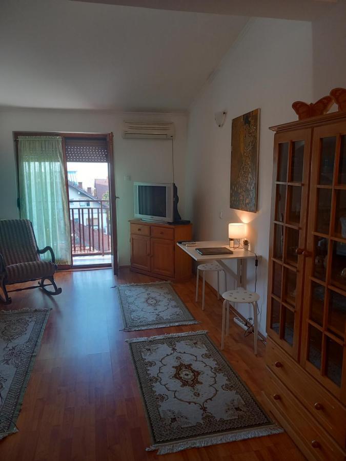 Cosy Rooftop Studio With Balcony Belgrade Luaran gambar