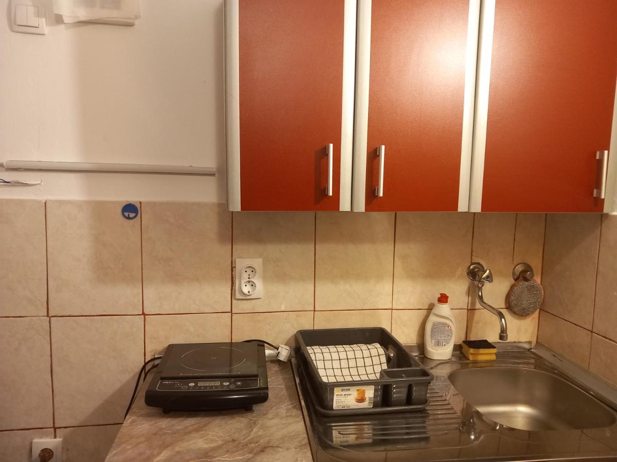 Cosy Rooftop Studio With Balcony Belgrade Luaran gambar